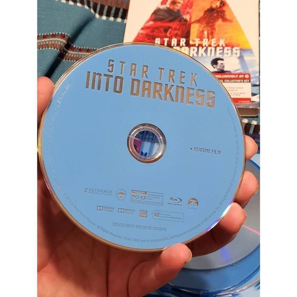 Star Treck Into Darkness Blu-ray DVD and Digital - Picture 4 of 9